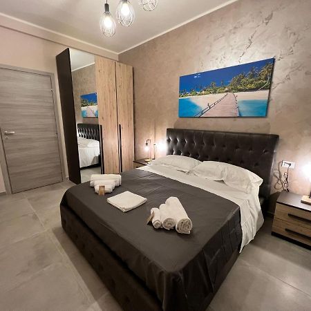 Holiday House คาตาเนีย ภายนอก รูปภาพ