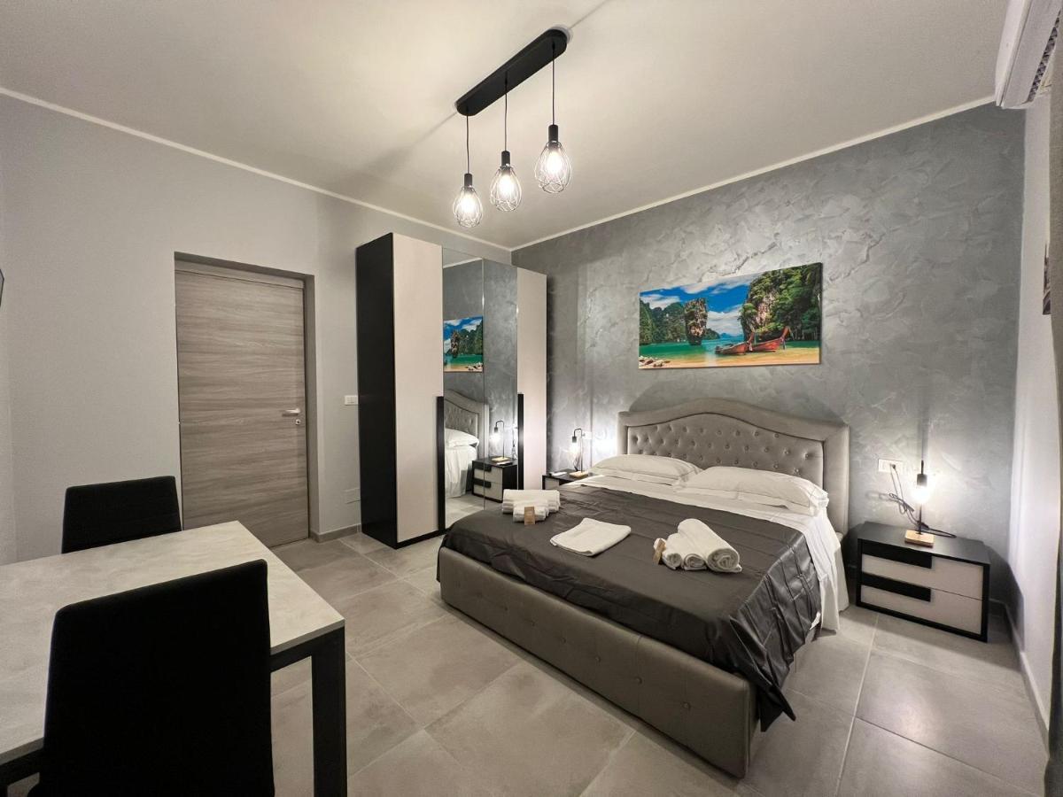 Holiday House คาตาเนีย ภายนอก รูปภาพ