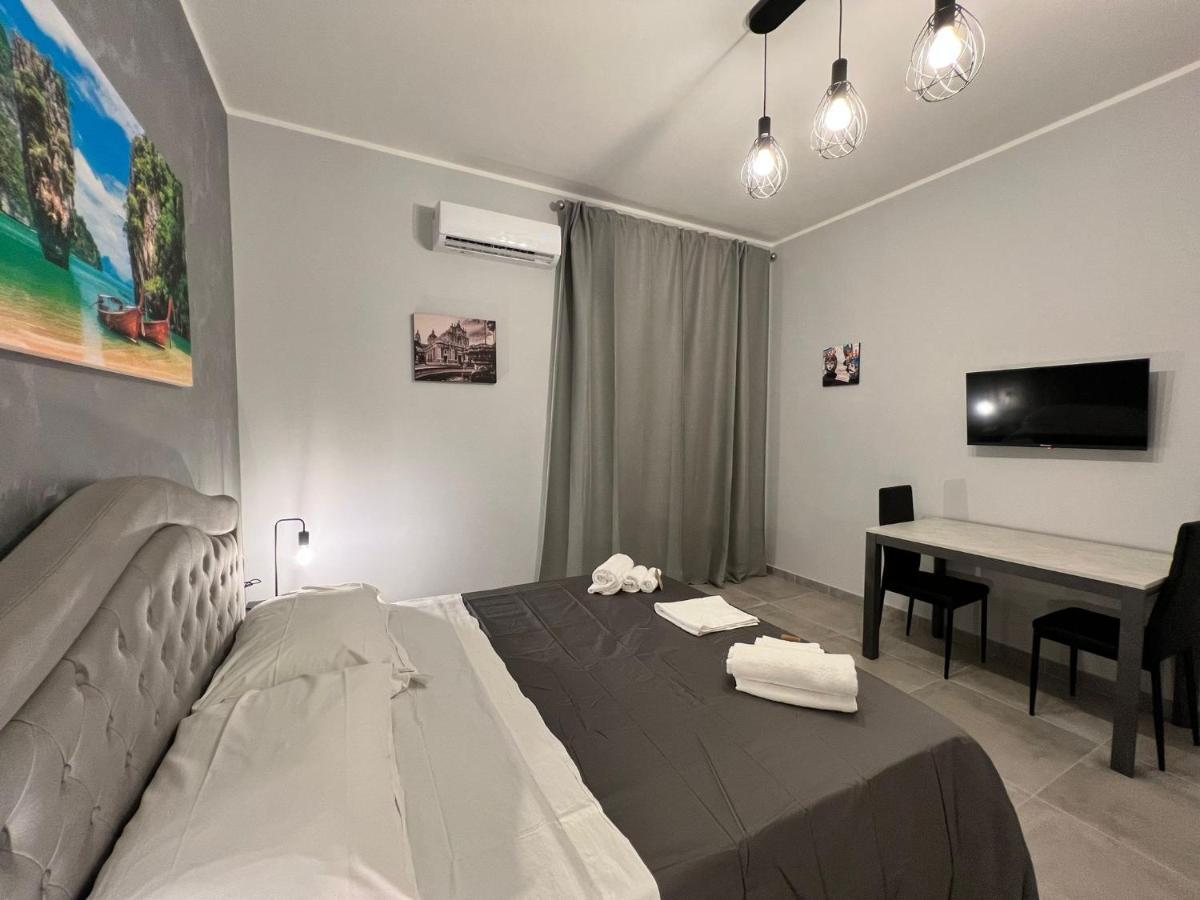 Holiday House คาตาเนีย ภายนอก รูปภาพ