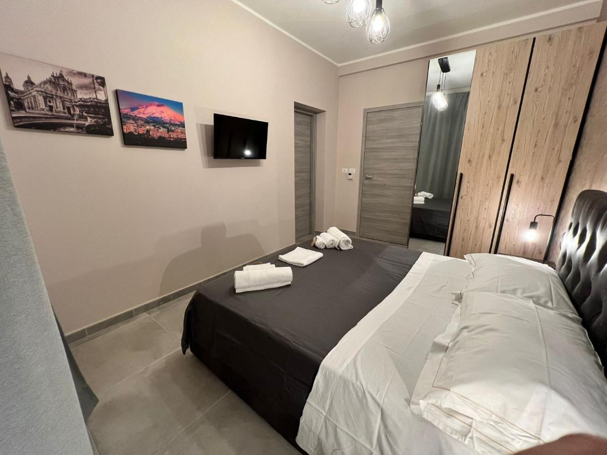 Holiday House คาตาเนีย ภายนอก รูปภาพ